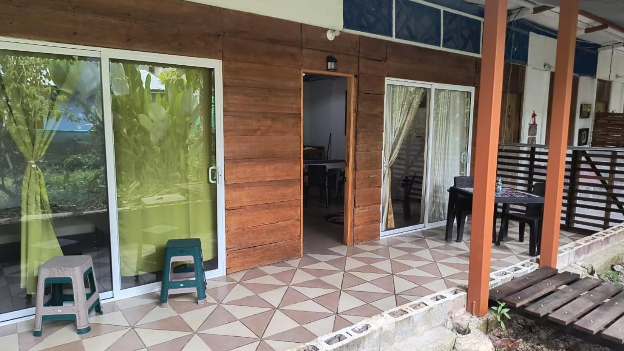 Faro 13 Casina Con Terraza 4 Personas De Puerto Viejo *